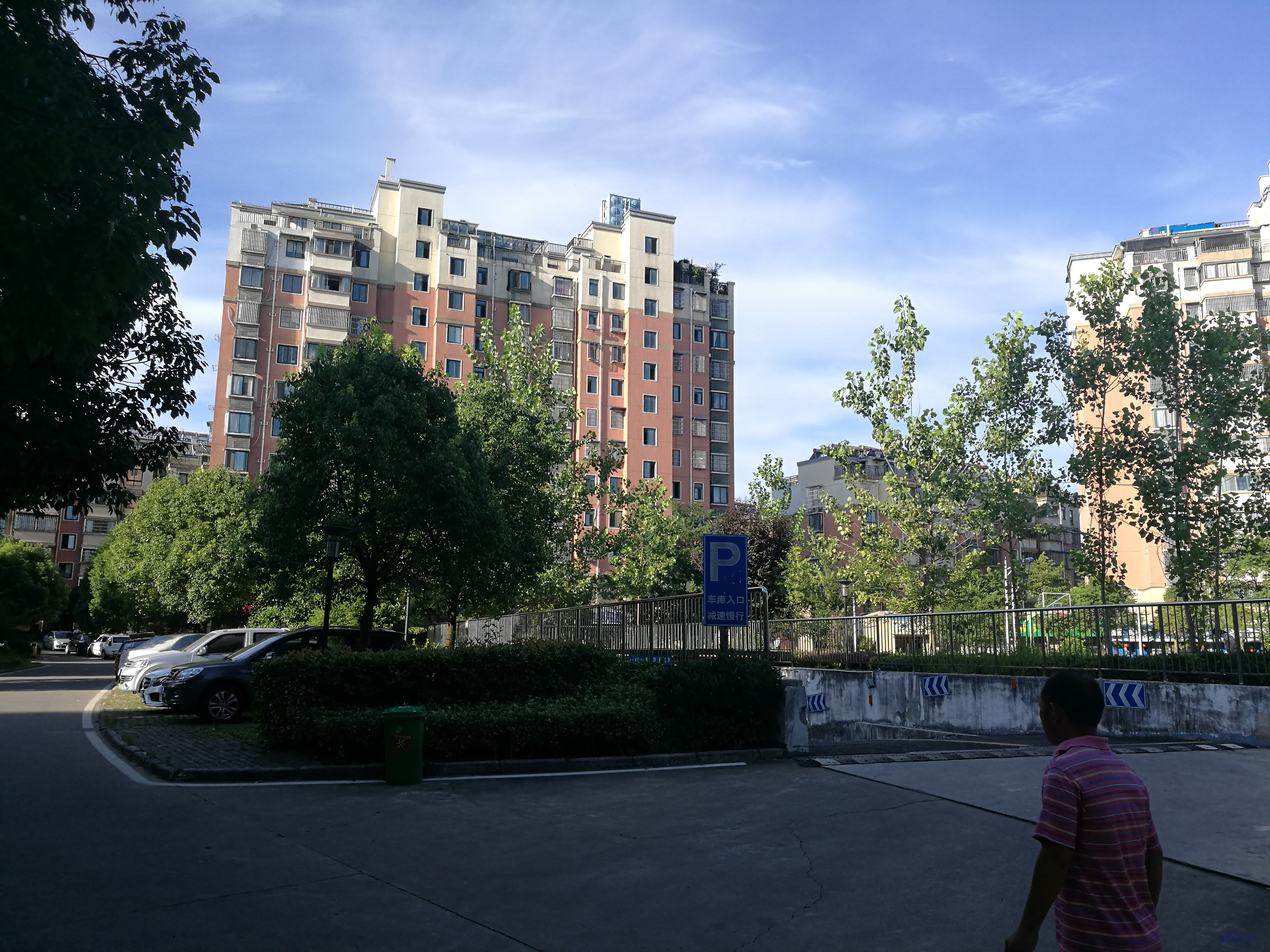 奥林世家，二小十二中学区，3室精装无税78.8万元，编250101