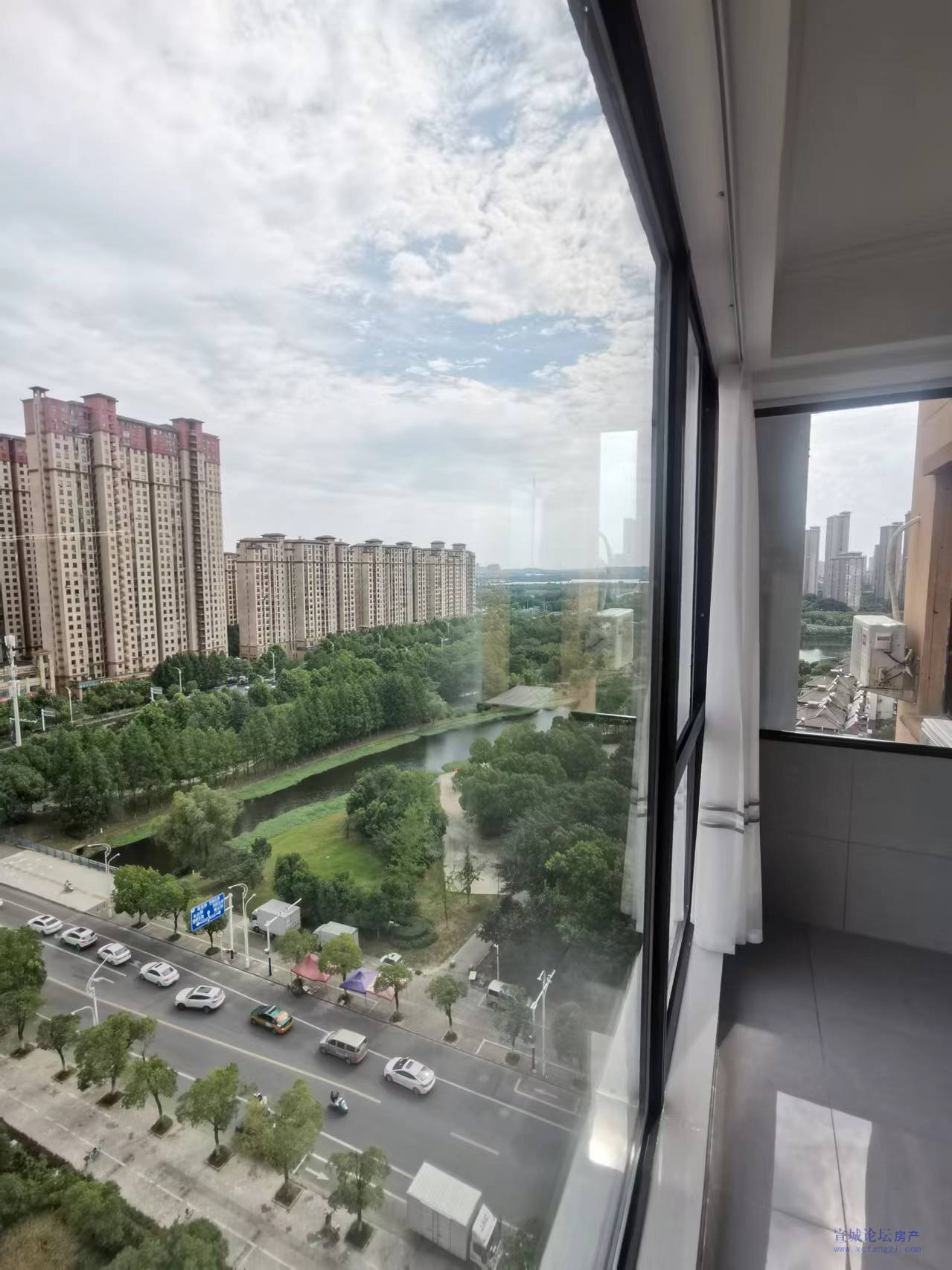 贝林铭苑！湖景房东湖公园一览无余，超级漂亮精装一次为住，品牌家具家电值得拥有！！